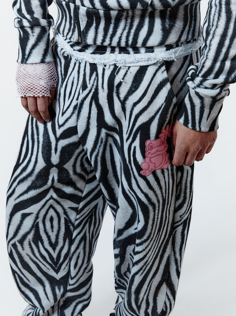 ZEBRA BITE SWEATPANTS - WHITE