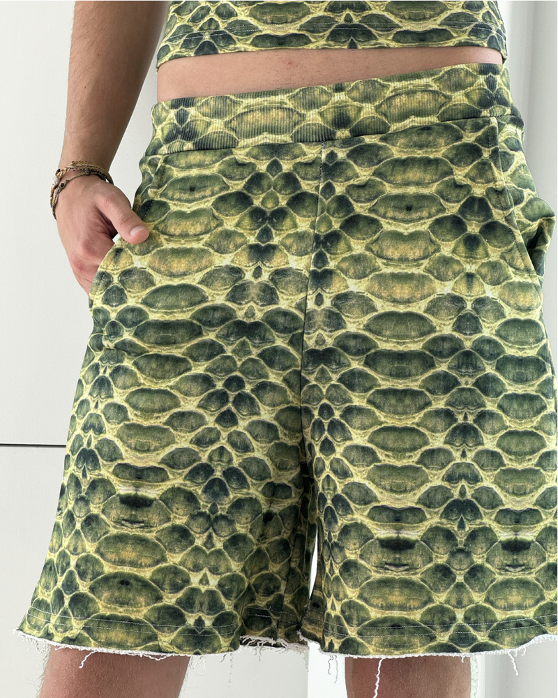 VIPERA BAGGY SHORTS GREEN