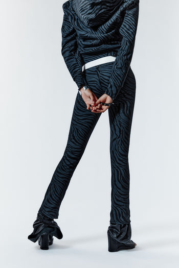 ZEBRA BITE FLARE PANTS - BLACK