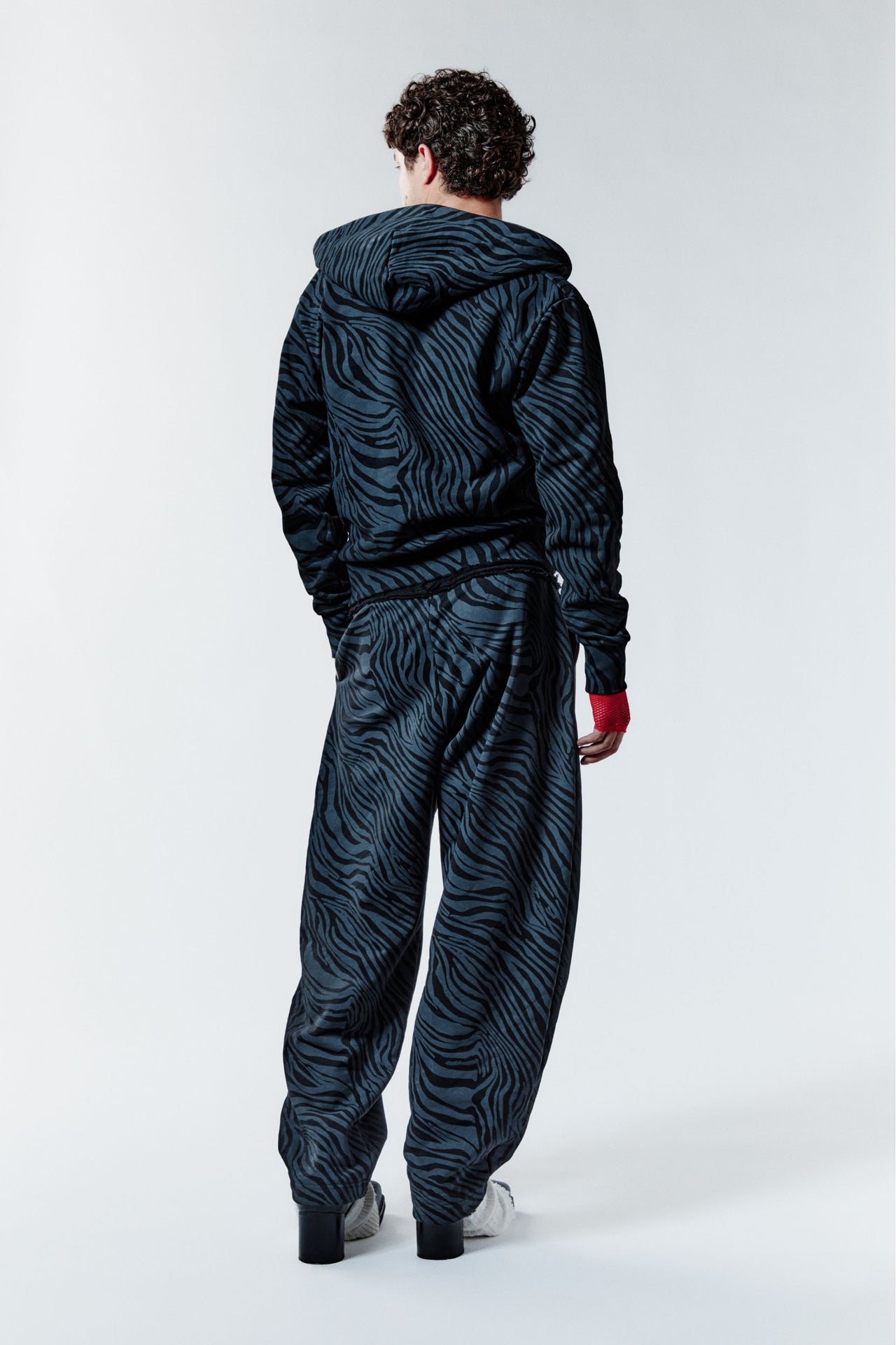 ZEBRA BITE SWEATPANTS - BLACK